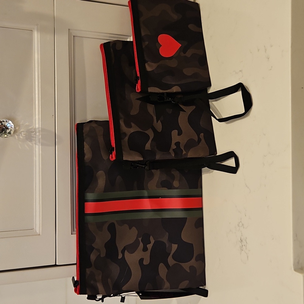 Haute Shore Jet Set Travel Bag Set, Toiletries‎